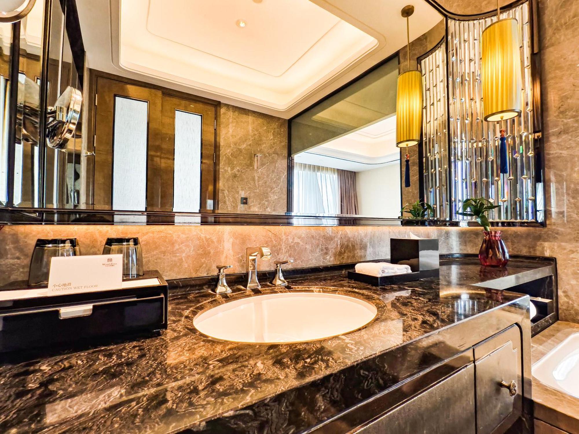 Wanda Vista Kunming Hotell Exteriör bild