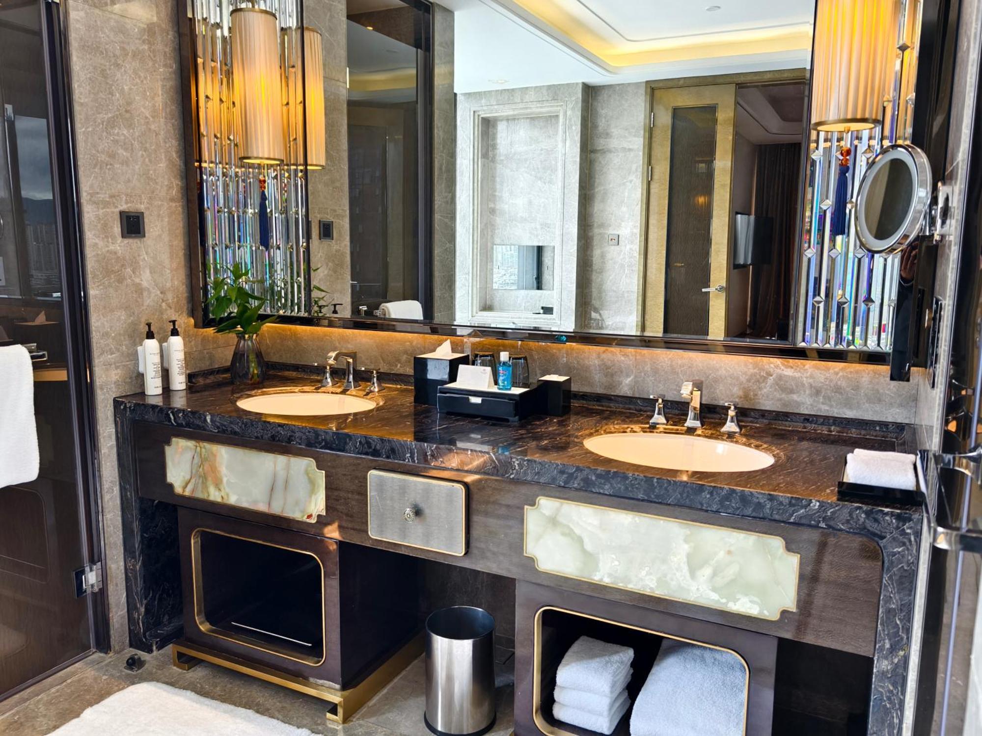 Wanda Vista Kunming Hotell Exteriör bild