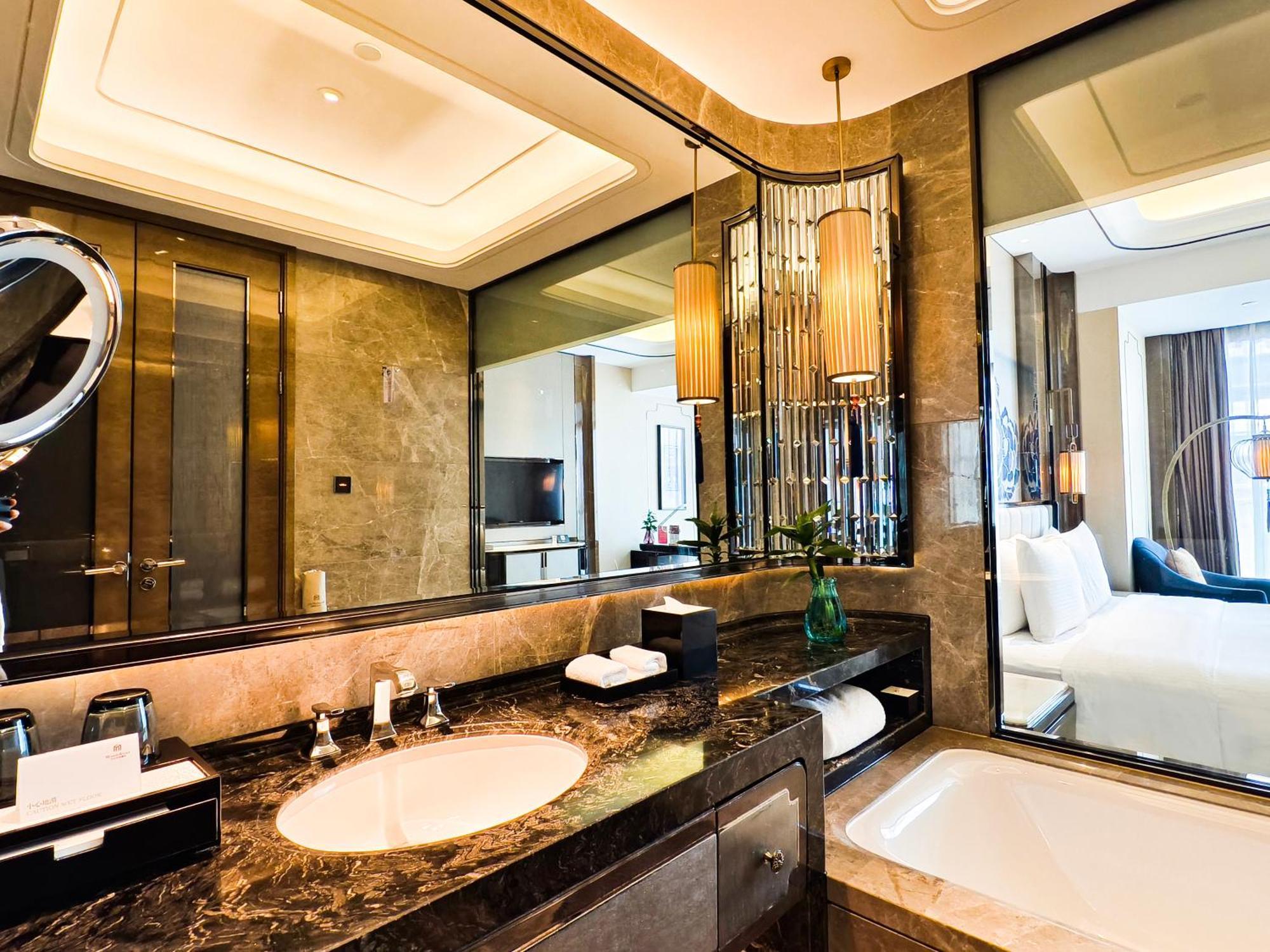 Wanda Vista Kunming Hotell Exteriör bild