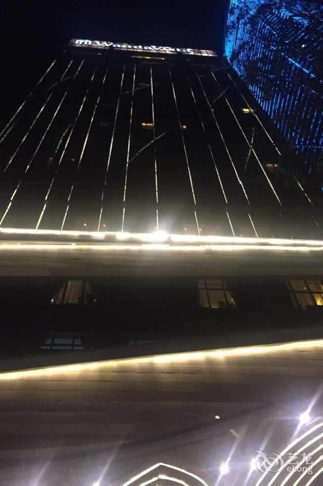 Wanda Vista Kunming Hotell Exteriör bild
